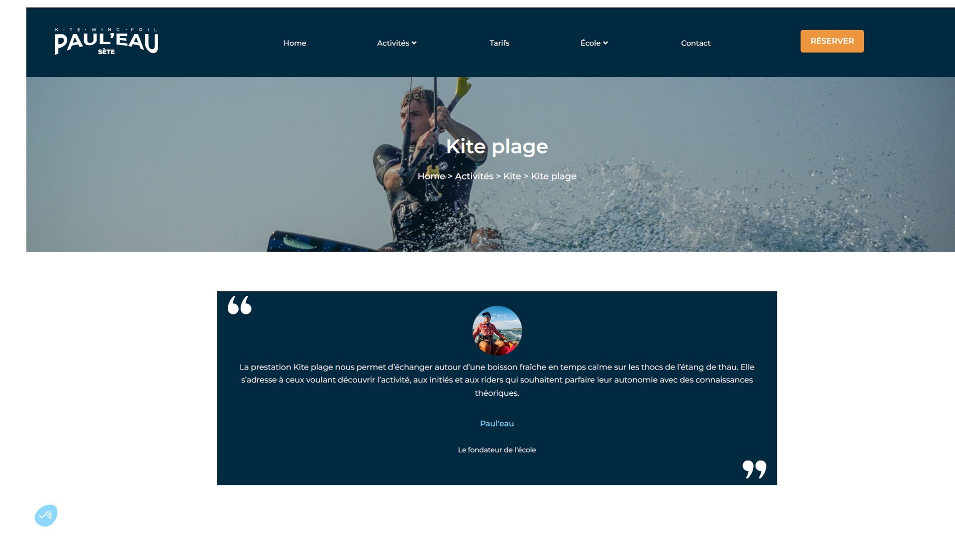 Image de la page "Kite Plage" et du bouton "Réserver" du menu en haut de page.